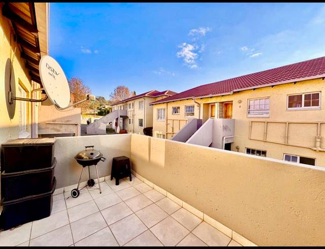 2 BEDROOM TOWNHOUSE FOR SALE IN MEYERSDAL
